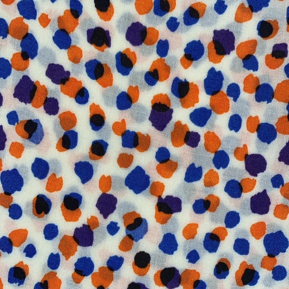 MAEVE Sleeveless V-Neck Geometric Dot/Wavy Print Top - Picture 4 of 8